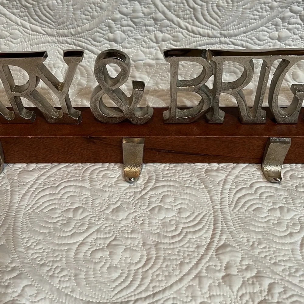 Merry & Bright stocking‎ holder